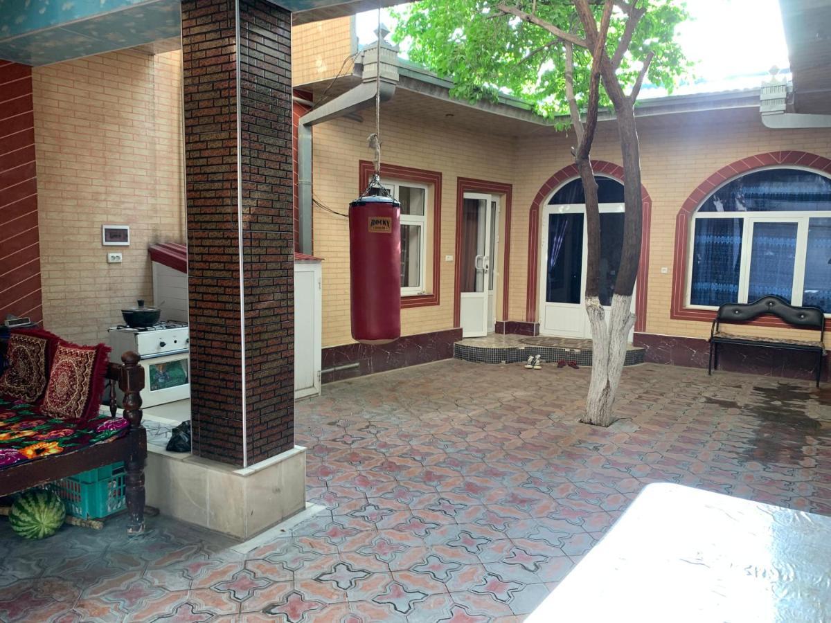 Muharram Homestay In The Neighborhood Of The Registan Square, 家族 ゲストハウス サマルカンド エクステリア 写真